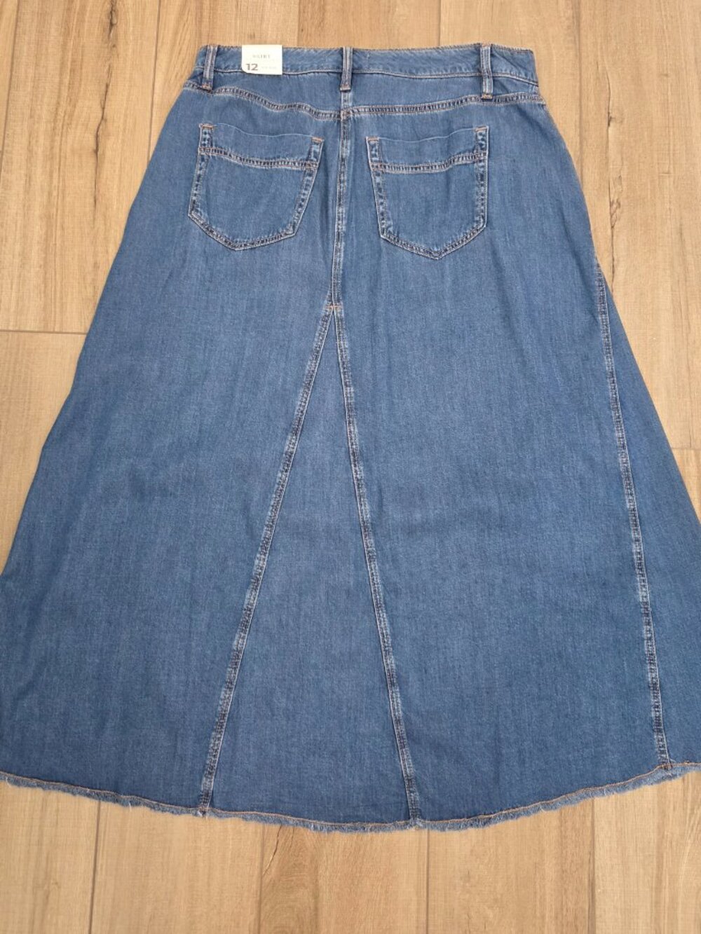 Lane Bryant Demin Maxi Skirt Size 12 Mid Rise Raw Hem Pockets Relaxed NEW - Picture 4 of 10